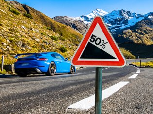 Porsche sur une pente descendante ? 